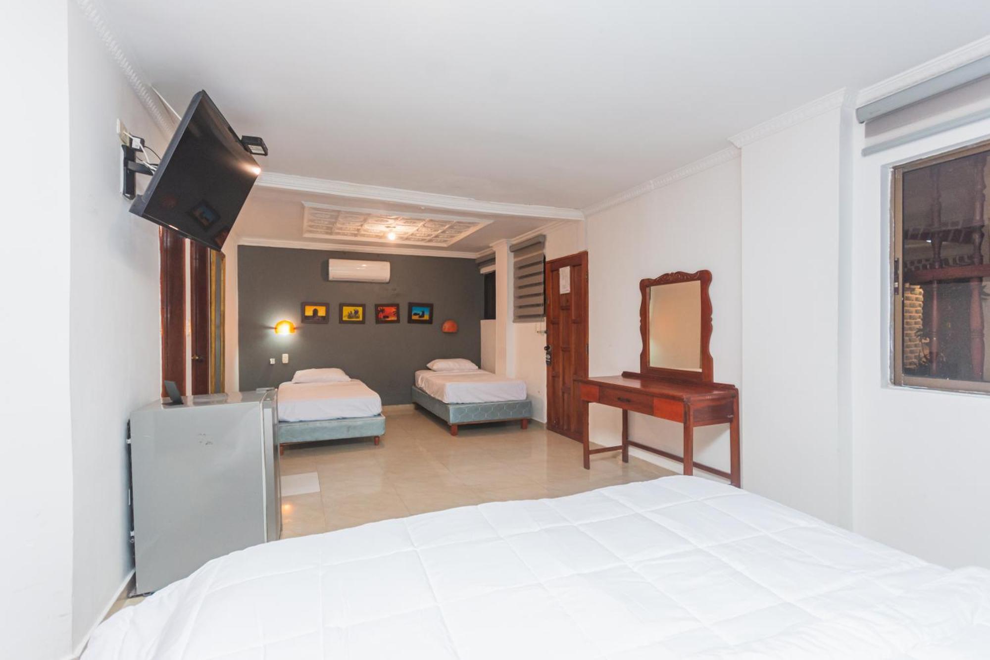 Hotel Baluarte Coast Cartagena Exteriör bild